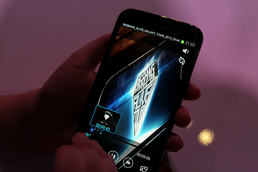 我的三星7108v手机充不进电,手机关机充电的话