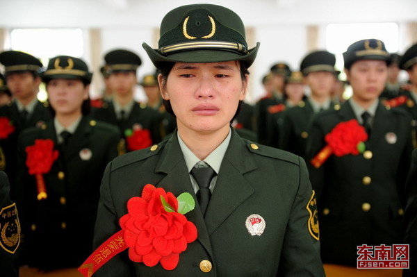 本科应征<em>入伍女兵</em>退伍待遇如何?当过兵的请回