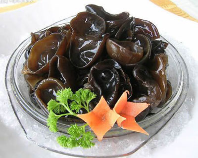 脸上结疤能吃黑木耳和黑米吗?-核桃、黑芝麻、