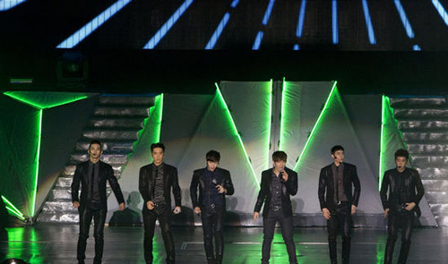 2PM南京演唱会完美落幕 所得收益部分将捐做