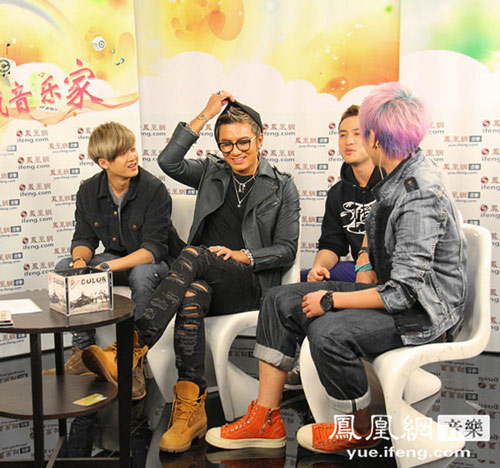 mic做客爱疯音乐家:目标成为新一代羽泉