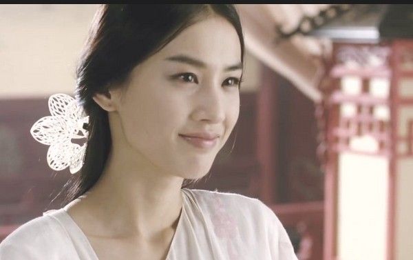  黄圣依 新造型非议不断 青涩造型惹网友怀念_音