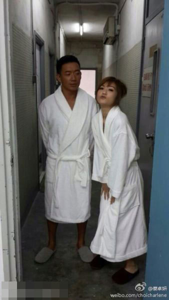 蔡卓妍客串av女优+杜汶泽<em>肉搏</em>裸女享艳福