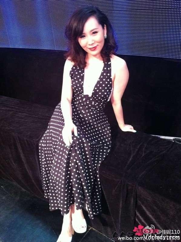 刘佳妮幸福牵手+ 黄菡 感动落泪