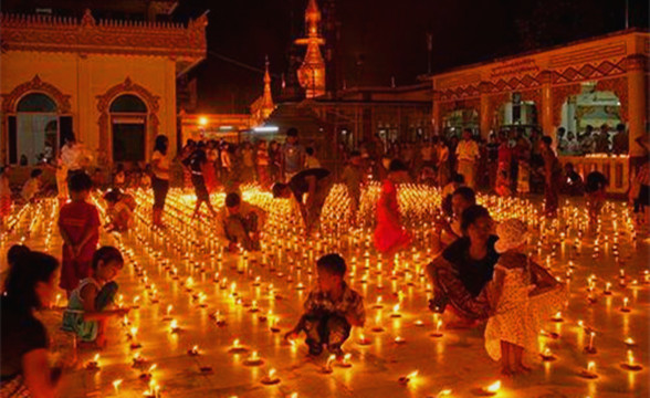 缅甸“光明节”万家灯火