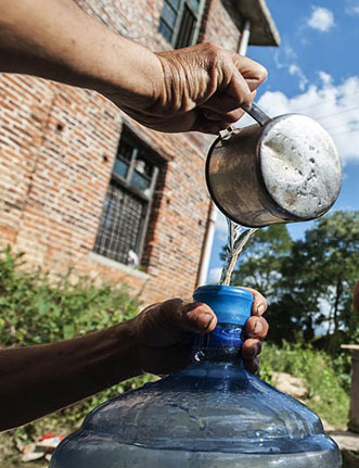 湖南连续高温旱情或加重 28万人临时饮水困

难