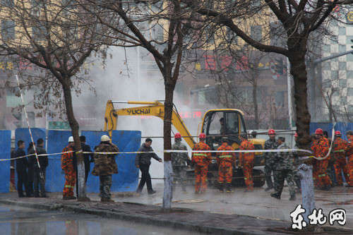 哈投供热公司连发两起供热管线爆裂事故