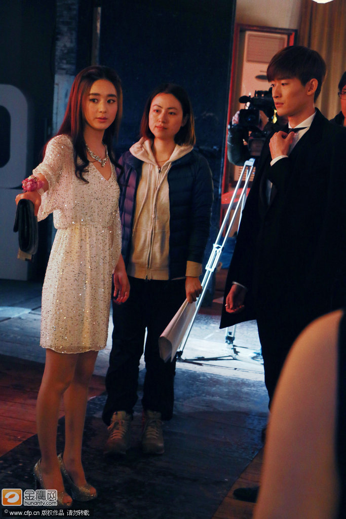 赵丽颖张翰片场亲密 白克力张杨果儿婚后甜蜜