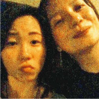 赵薇赴美旅行探望王菲女儿 窦靖童晒合照(图)