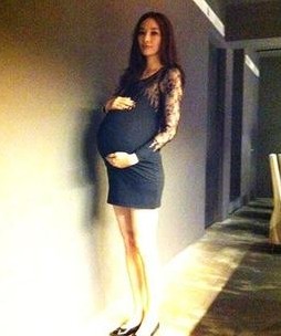 吴佩慈怀孕8月仅胖7公斤 因保持身材(图)