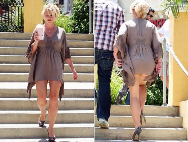 靠不穿裤子出位的ICON