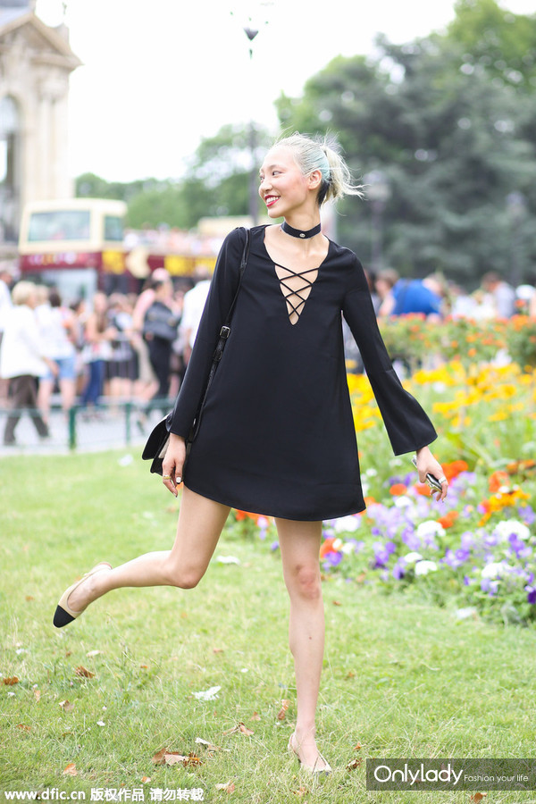 一双鞋带你走遍全世界 CHANEL双色鞋重塑经