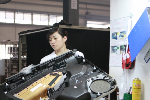 全球第一大汽车内饰供应商佛吉亚入渝