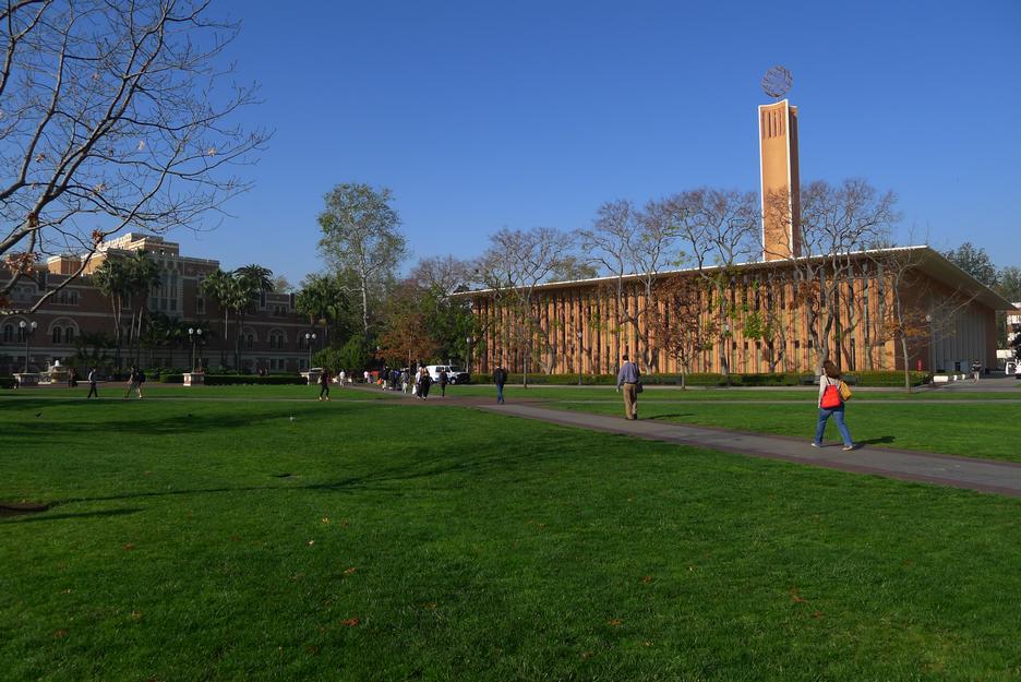 凤凰网娱乐探访南加大 电影艺术学院人才辈出