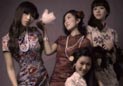 女大学生演绎“十三钗”