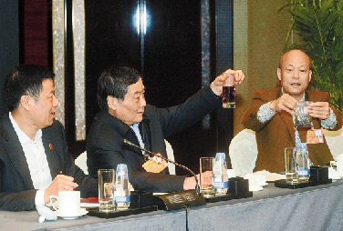忍无可忍——人大代表带300多件有毒食品到北京 骂奸商“王八蛋” - 老驴在途(泰山一石) - 老驴在途(泰山一石)的珍藏