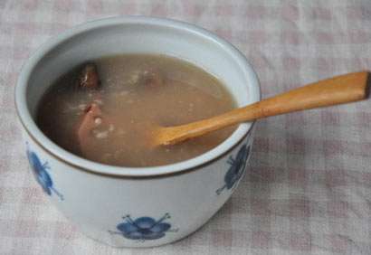 凤凰一素:汤中极品 松茸莲藕汤