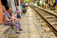 居民生活在铁路上