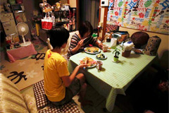 日本“穷忙族”