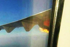 马航班再发事故：2000米高空起火