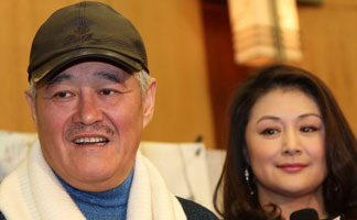 赵本山宣传新戏 称备战春晚压力大需吃药