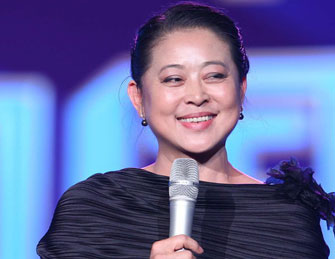 53岁倪萍长春电影节成影后