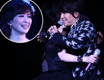 43岁孟庭苇开个唱与邰正宵热拥