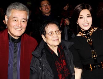 华鼎奖：赵本山遇刘晓庆忙合影