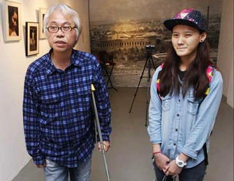 台57岁作词人恋上好友17岁女儿 