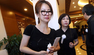 现场：央视主播王欢追悼会举行 经纬痛哭