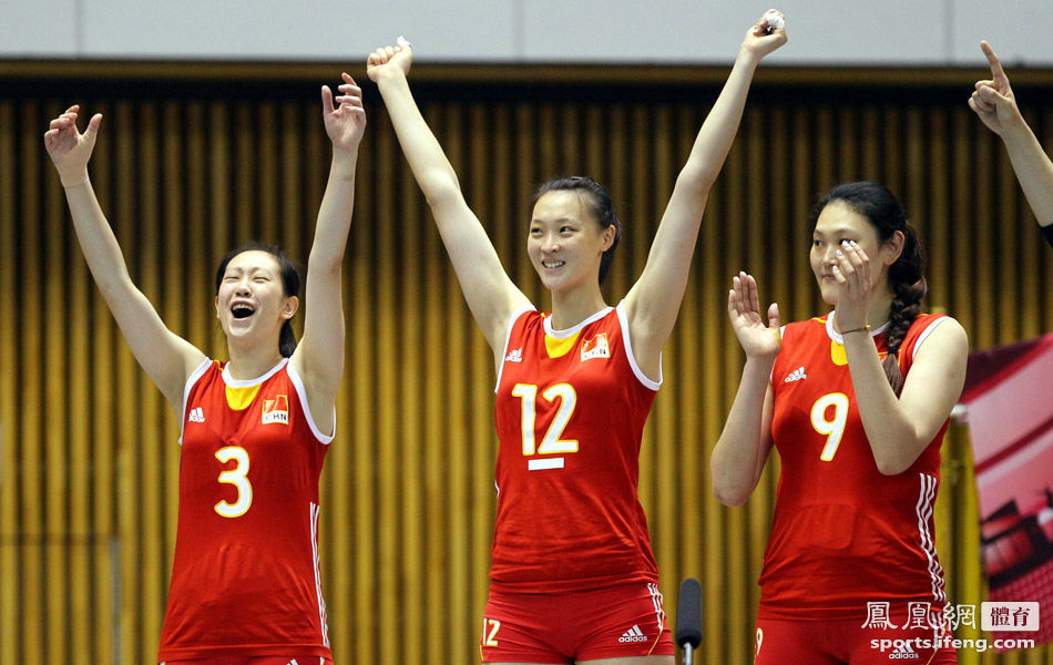 女排大奖赛总决赛-中国3-0美国