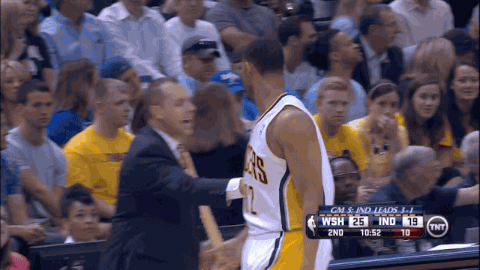 15投5中得到15分4失误,史蒂芬森则是9分3助攻2犯规,被奇才双枪完爆,且