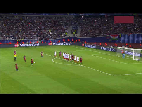 上半时第7分钟,梅西任意球破门