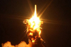 美国宇航局火箭升空6秒后发生爆炸