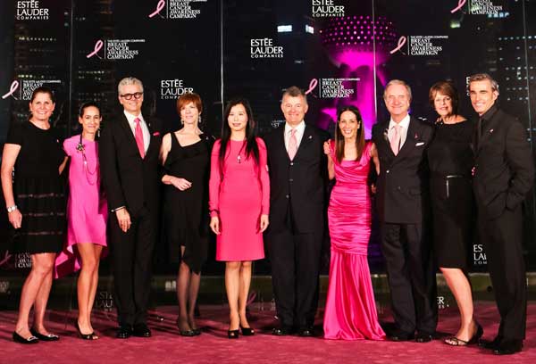 粉红丝带运动二十载 粉红光芒绽放黄浦江畔|丝