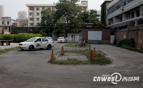 驾考改革有望自学自考 西安本地驾校咋想?