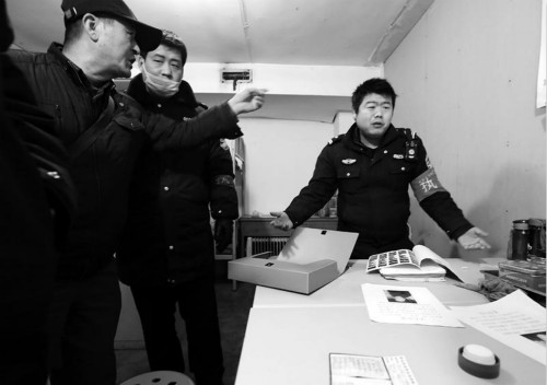 电动车被扣近两月跑9次没处理 扣车原因各执一