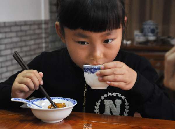 巢湖:过夏至吃早茶