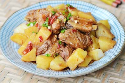 家常菜土豆蒸排骨_江苏频道_凤凰网