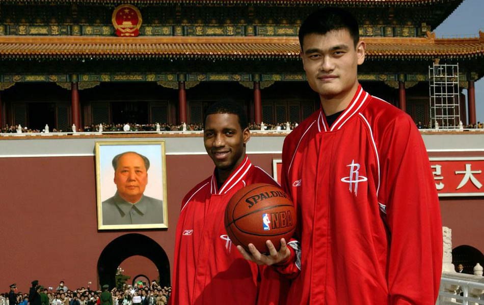 历年NBA中国赛亮点回顾 姚麦天安门留念成经