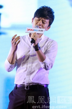 勇敢爱微电影启动 张杰演唱主题曲澄清负面新