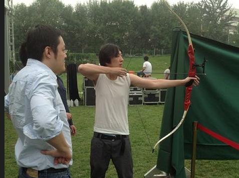  王思聪炮轰姜文新片 连爆粗口 网友:老公为何如