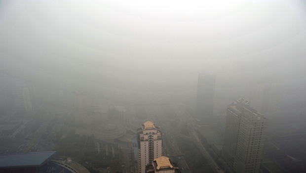 西安持续雾霾空气严重污染 雾霾指数爆表