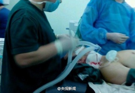 河北一医生在办公室内遭割喉(图)|办公室_凤凰