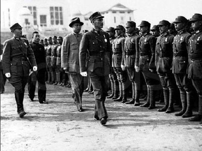 黄埔军人回忆录《风雨千秋》出版 激荡爱国情怀 |黄埔军校 张学良 蒋介石_凤凰历史