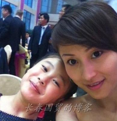 杨子漂亮老婆私房美照曝光 五官清秀气质佳