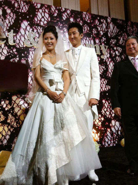 洪金宝儿子大婚刘德华谭咏麟众星捧场 新娘:努力造人