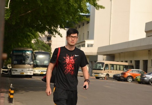 王仕鹏13日到国家队报到 等新帅抵京后再训练