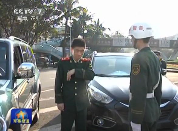 中国军队今年5月将换新式军车号牌 加强车辆管控