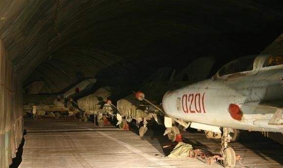 美媒称中国有世界最大地下空军基地 认为难以摧毁